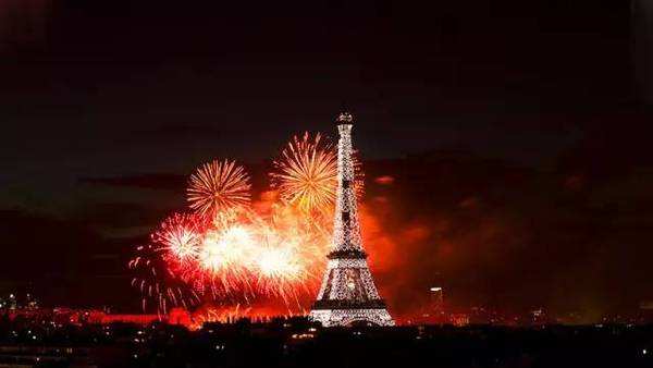 法国国庆日的来历，铁树银花的革命之路
