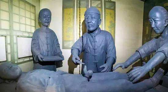 中国古代历史上记载的第一个有名的太监是哪位？