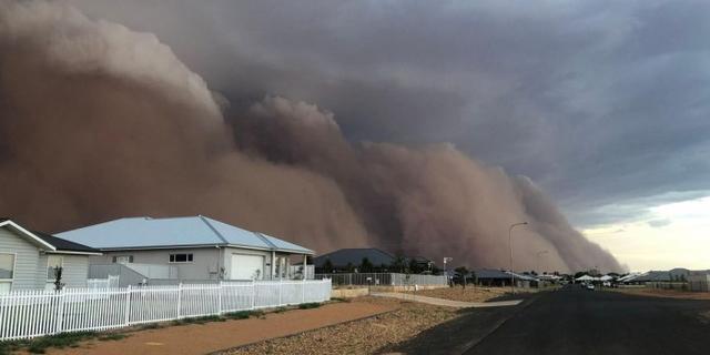 澳大利亚又出事了！沙尘暴袭击了新南威尔士州西部城镇